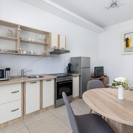 Apartment Ana Solin Esterno foto