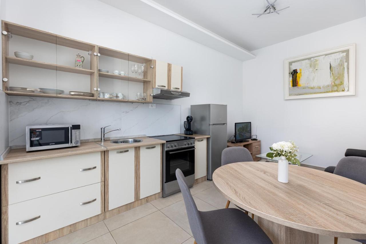 Apartment Ana Solin Esterno foto